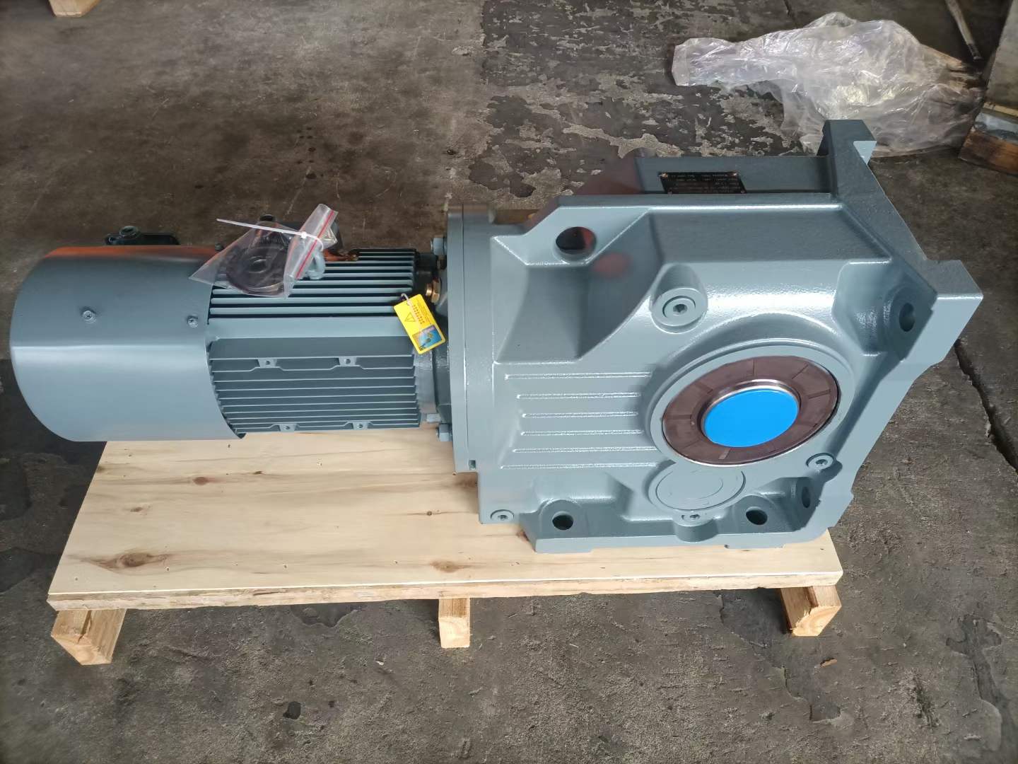 KAB47-YEJ0.37KW-NA21ٵFF107R77DV100L4