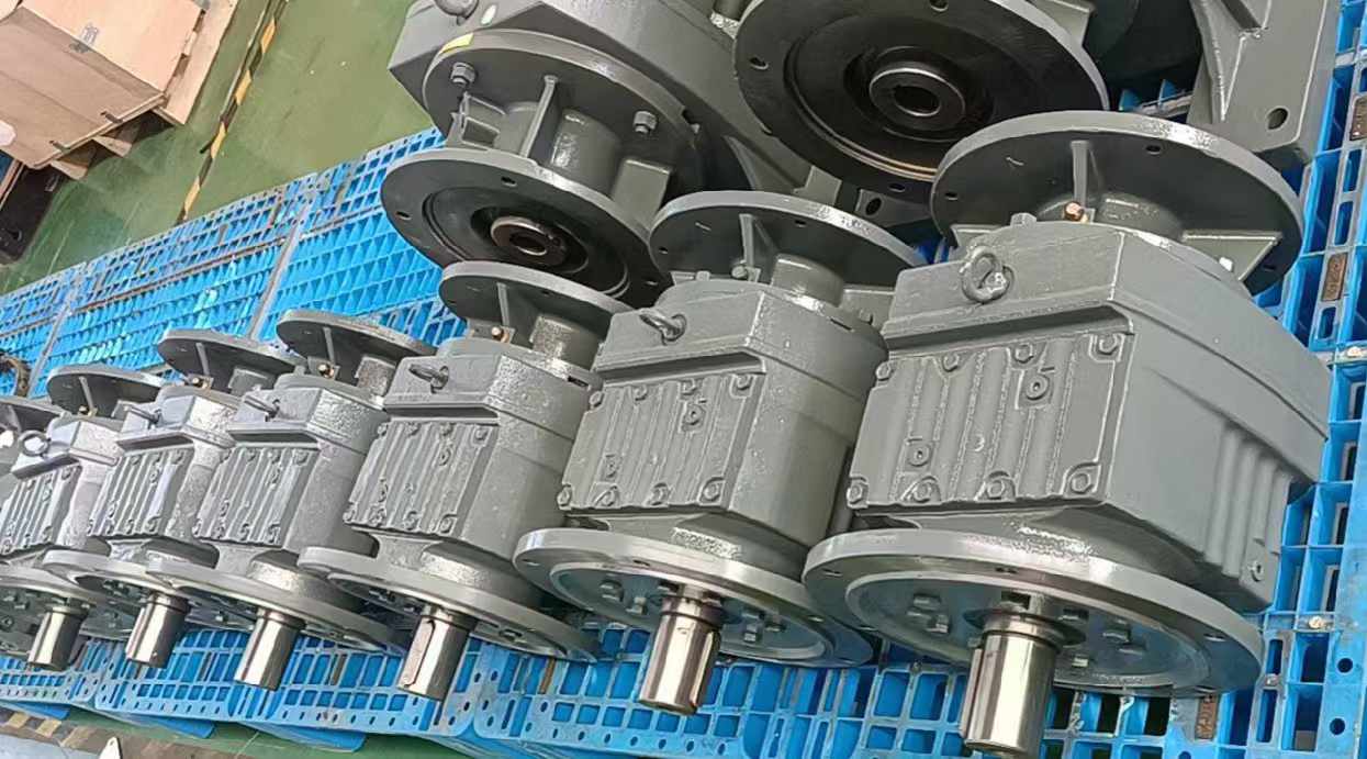 SF77-Y1.5KW-188.89法兰减速机P3NC14
